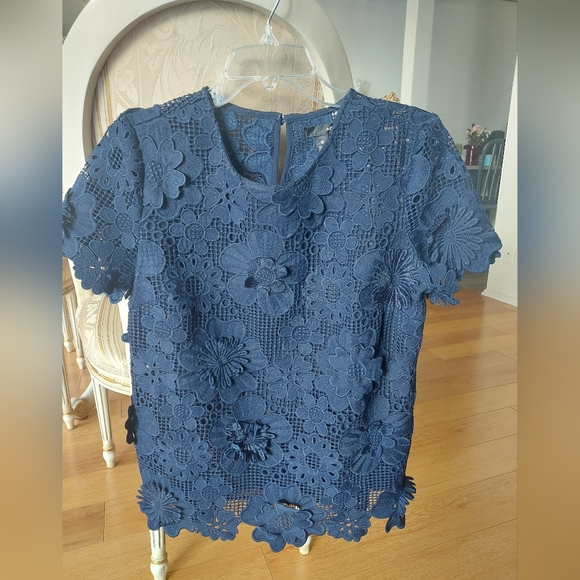 Navy blue Aqua lace top. - Picture 1 of 4